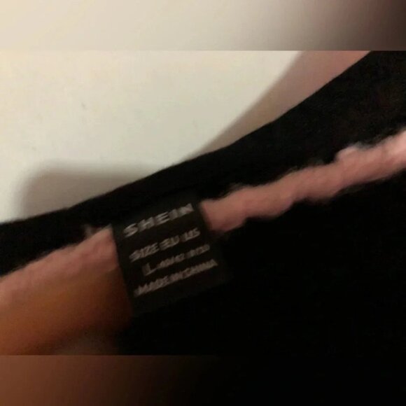 💠 SHEIN | Cropped Open Back Top - Picture 2 of 4